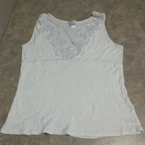 Venus Size Large White ribbed tank with lace on the v-neck line lightweight